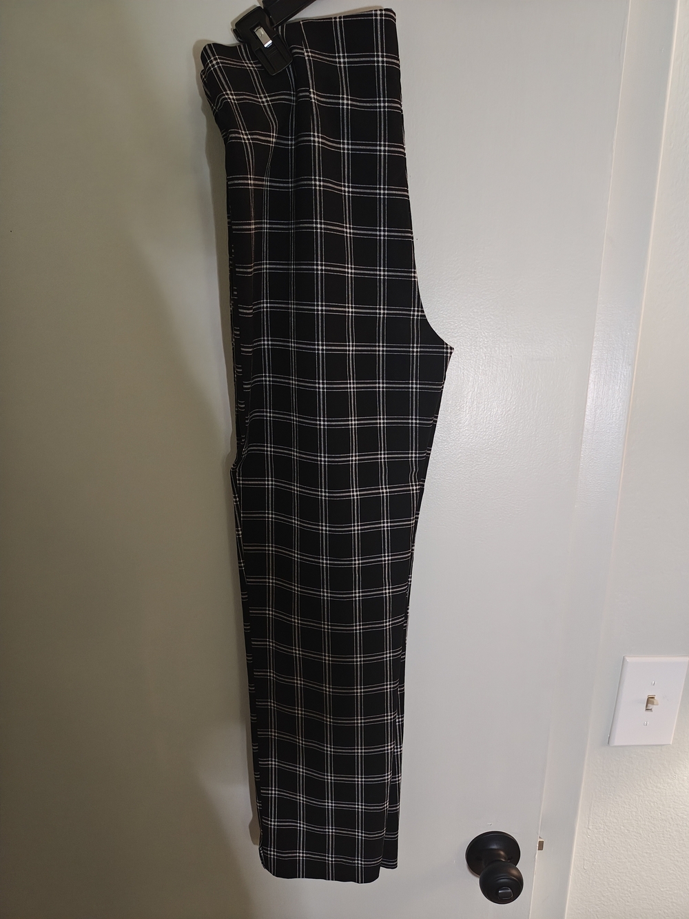 Women's Counterparts Medium Black Plaid Stretchy Dress Pants. Slim Fit
